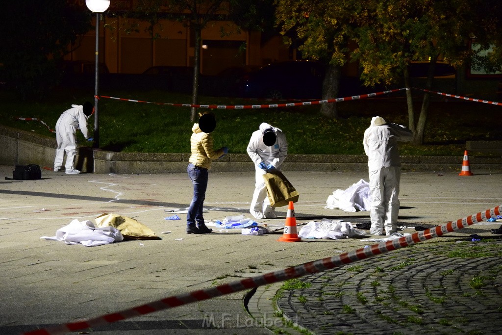 Einsatz BF Messerstecherei Koeln Neustadt Nord Eberplatz Platzmitte P188.JPG - Miklos Laubert